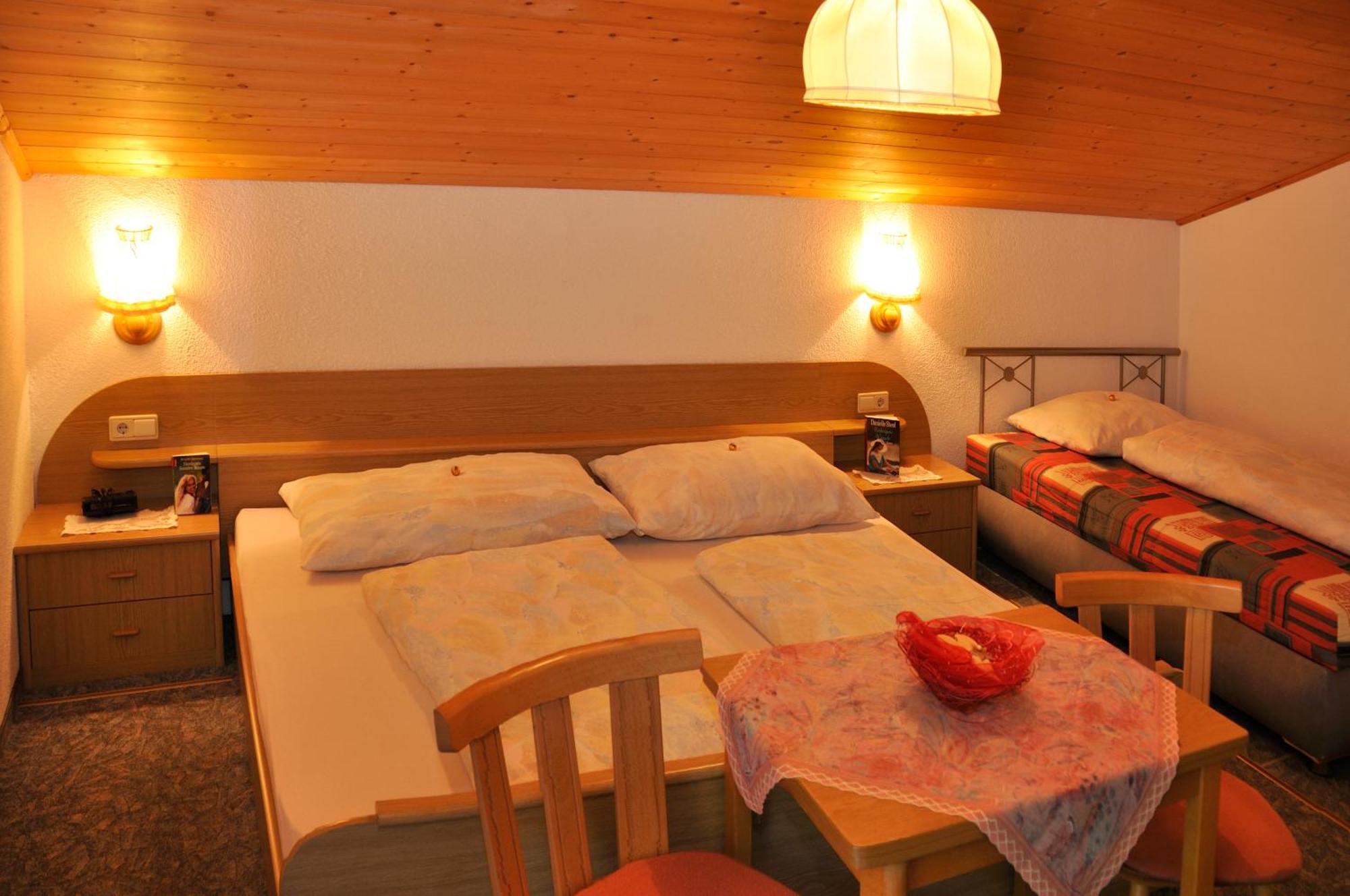 Haus Alpenruh Hotel Санкт Леонард им Пицтал Екстериор снимка